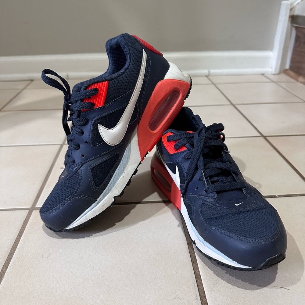 Nike air max size is 7.5 eu 38.5 navy orange like new